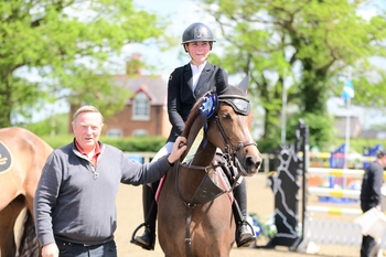 Madison Heath and Dakota I Claim Redpost Foxhunter Victory at South View 